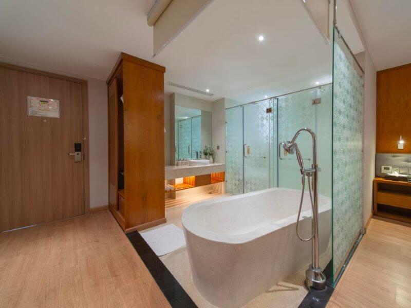 media\roomtypes\00000000-0000-0000-0000-000000000000\gallery\le’s-cham-hotel-2.241123143056260.jpg